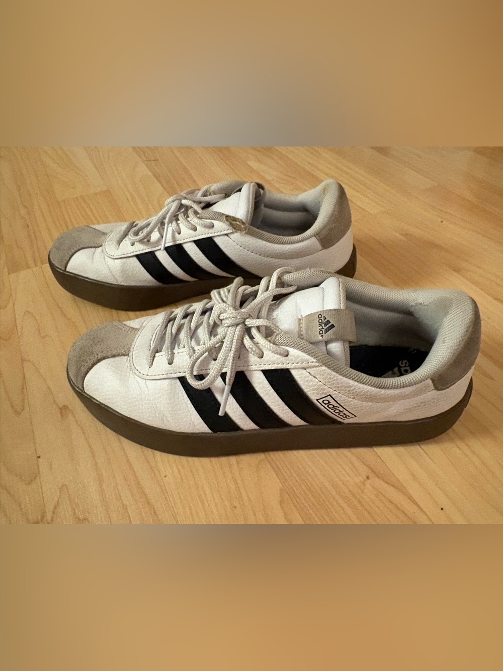 Adidas VL Court 3.0 used white and black trainers